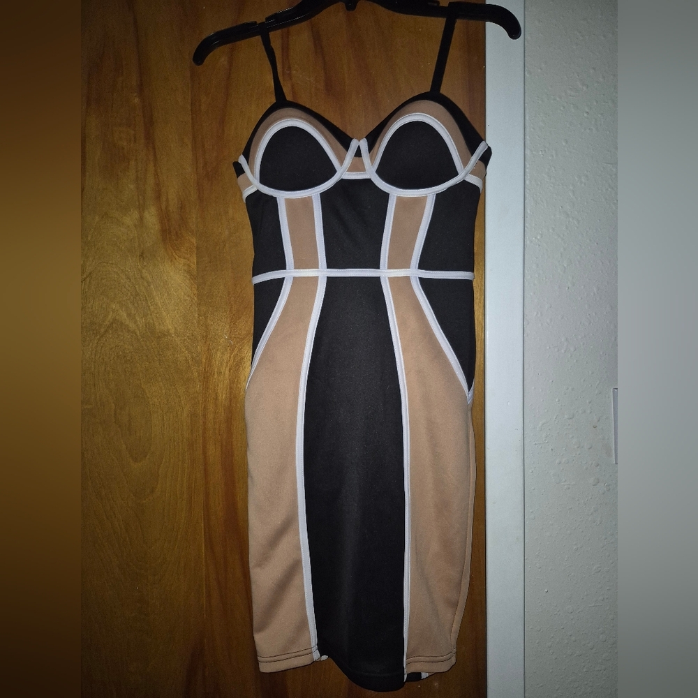 Papaya SIZE S Black and Tan Bodycon Dress